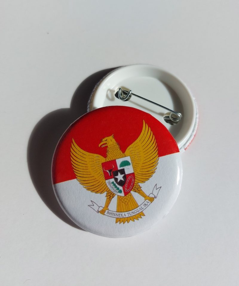 Pin #1 Bendera dan Garuda