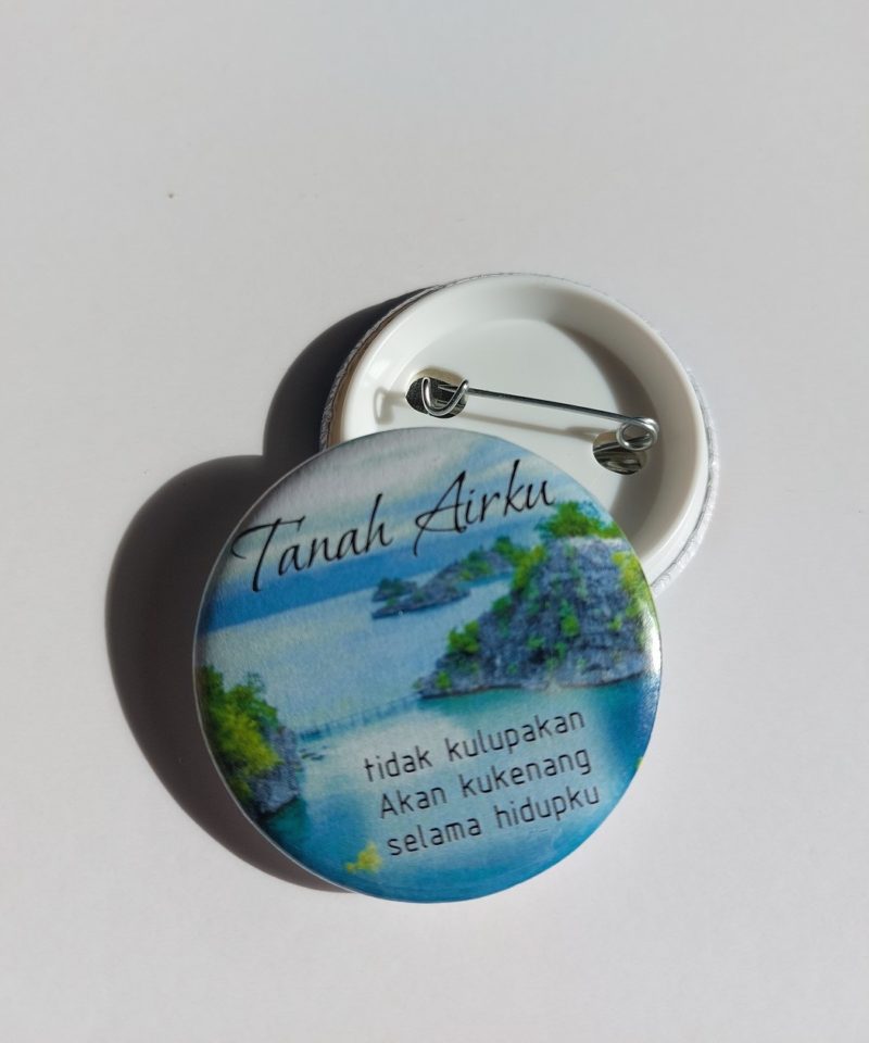 Pin #10 Laut dan Batu Karang