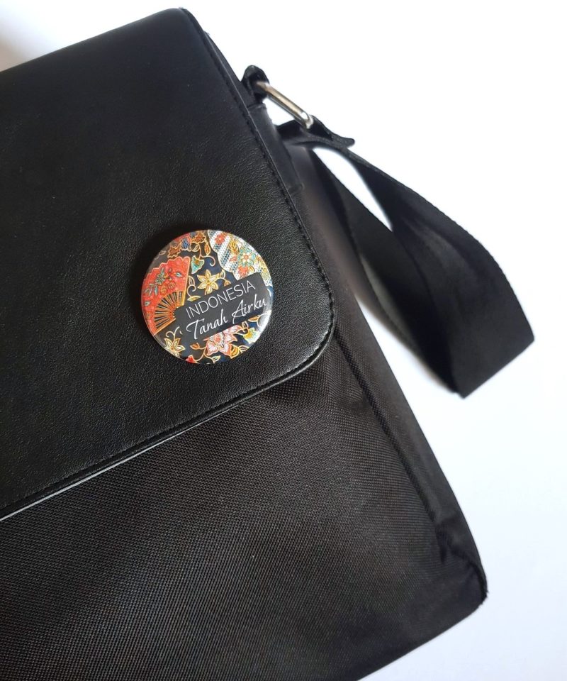 Pin #18 Batik Kipas – Bild 2